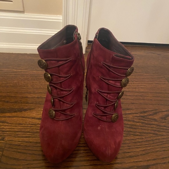 Suede boot - Picture 1 of 4